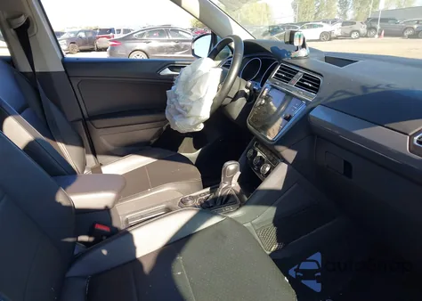 2018 Volkswagen Tiguan 2.0T Se/2.0T Sel z USA, uszkodzony, nr VIN 3VV2B7AX8JM149750